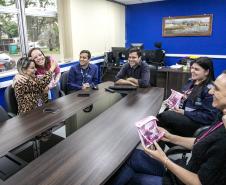 Ação marca encerramento da campanha Outubro Rosa na Portos do Paraná