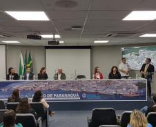 Portos do Paraná sedia formatura de mulheres operadoras de empilhadeira