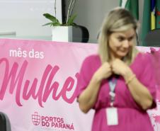 Colaboradoras da Portos do Paraná participam de evento sobre o sagrado da mulher