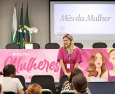 Colaboradoras da Portos do Paraná participam de evento sobre o sagrado da mulher