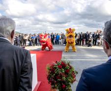 Com atracação de porta-contêiner chinês, Paranaguá estreia nova rota marítima