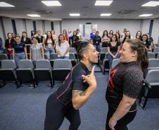 Aulão traz noção de defesa pessoal para mulheres da Portos do Paraná