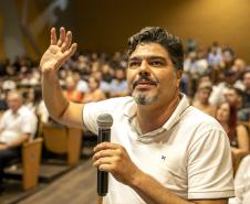 Portos do Paraná arrecada 300 quilos de alimentos em palestra na Isulpar