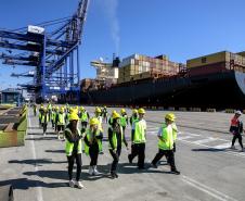 Mais de 1,2 mil visitantes conheceram o Porto de Paranaguá este ano 