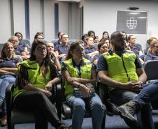 Porto de Paranaguá recebe mulheres da Cooperativa Agrária em visita técnica