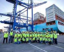 Porto de Paranaguá recebe mulheres da Cooperativa Agrária em visita técnica