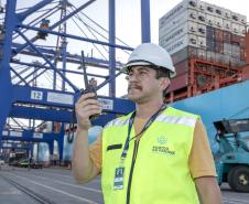 Porto de Paranaguá recebe mulheres da Cooperativa Agrária em visita técnica