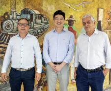 Representantes do CREA-PR fazem visita técnica ao Porto de Paranaguá