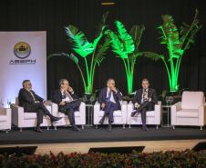 Seminário internacional discute desafios e boas práticas portuárias pelo mundo 