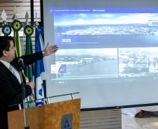 Portos do Paraná é apresentada a grupo de empresários do Leste do Estado - Com palestra e visita técnica, cerca de 80 comerciantes, industriais e prestadores de serviço puderam ver de perto as potencialidades dos Portos de Paranaguá e Antonina