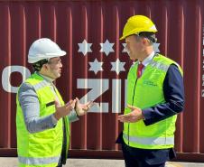 Além de apresentação sobre os portos paranaenses, a autoridade americana conheceu as operações diretamente do cais