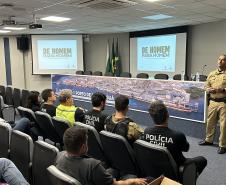 Portos do Paraná promove diálogo sobre direitos das mulheres com homens