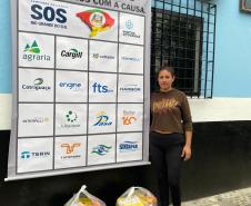 Comunidade portuária paranaense entrega cestas básicas para famílias atingidas por enchentes no RS