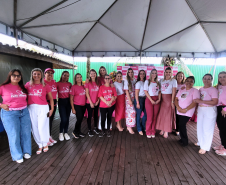 Mulheres prestigiam Feijoada Rosa da Portos do Paraná