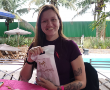 Mulheres prestigiam Feijoada Rosa da Portos do Paraná