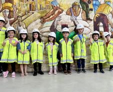 Portos do Paraná realiza ação com filhos de portuários em homenagem ao Dia das Crianças