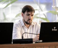 Portos do Paraná realiza audiência para contribuições ao leilão do PAR25
