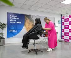 Portuários do Paraná doam cabelos para campanha Outubro Rosa