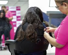 Portuários do Paraná doam cabelos para campanha Outubro Rosa