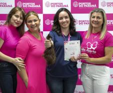 Portuários do Paraná doam cabelos para campanha Outubro Rosa