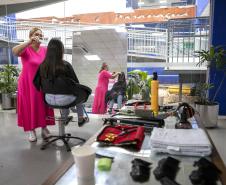 Portuários do Paraná doam cabelos para campanha Outubro Rosa