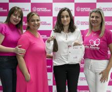 Portuários do Paraná doam cabelos para campanha Outubro Rosa