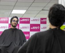 Portuários do Paraná doam cabelos para campanha Outubro Rosa