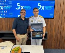 Comitiva da Marinha do Brasil visita o Porto de Paranaguá