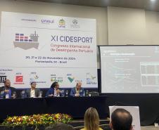 Encontro em Florianópolis reuniu especialistas, acadêmicos e gestores de empresas do setor público e privado para discutir formas de estimular um melhor desempenho na área