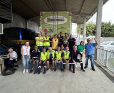 Cestas básicas arrecadadas na Corrida do Porto são distribuídas em Paranaguá