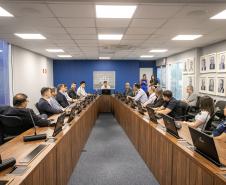 Associação de Terminais estreita relações com os portos paranaenses