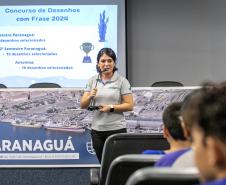 Vencedores do concurso Porto Escola 2024 passeiam de barco pela Baía de Paranaguá
