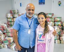 Pacientes da Unidade Erasto Gaertner recebem doações da Corrida do Porto