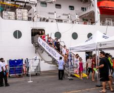 Com mais de 2 mil pessoas a bordo, MSC Armonia desembarca em Paranaguá