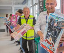 Natal Solidário da Portos do Paraná arrecada 1,2 mil brinquedos