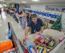 Natal Solidário da Portos do Paraná arrecada 1,2 mil brinquedos