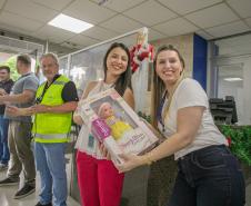 Natal Solidário da Portos do Paraná arrecada 1,2 mil brinquedos
