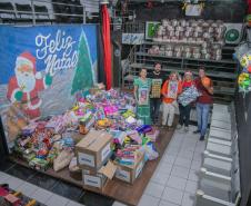 Natal Solidário da Portos do Paraná arrecada 1,2 mil brinquedos