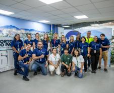 Familiares de portuários participam de visita guiada ao Porto de Paranaguá