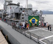 Navio de Guerra da Marinha recebe 750 visitantes