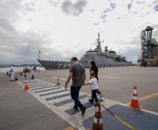 Navio de Guerra da Marinha recebe 750 visitantes