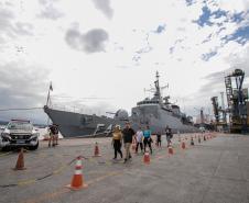 Navio de Guerra da Marinha recebe 750 visitantes