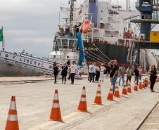 Navio de Guerra da Marinha recebe 750 visitantes