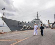 Navio de Guerra da Marinha recebe 750 visitantes
