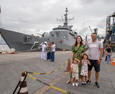 Navio de Guerra da Marinha recebe 750 visitantes
