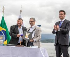 Governador anuncia investimento de R$ 1 bi no Píer em "T" na festa dos 90 anos do Porto de Paranaguá