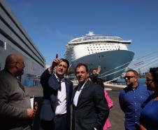 Governador anuncia projeto para terminal de cruzeiros no Porto de Paranaguá