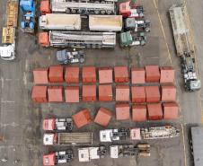 Porto de Paranaguá recebe estruturas gigantes do Exército