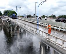 Portos do Paraná realiza limpeza da Ponte dos Valadares para ação artística