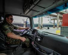 Porto de Paranaguá recebe estruturas gigantes do Exército